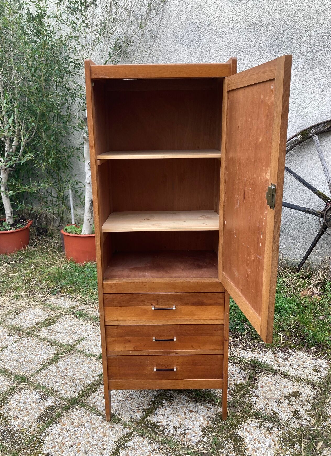 Vintage knitted bonnet feet compass