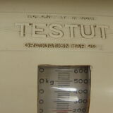 Beige vintage 1950 testut scale