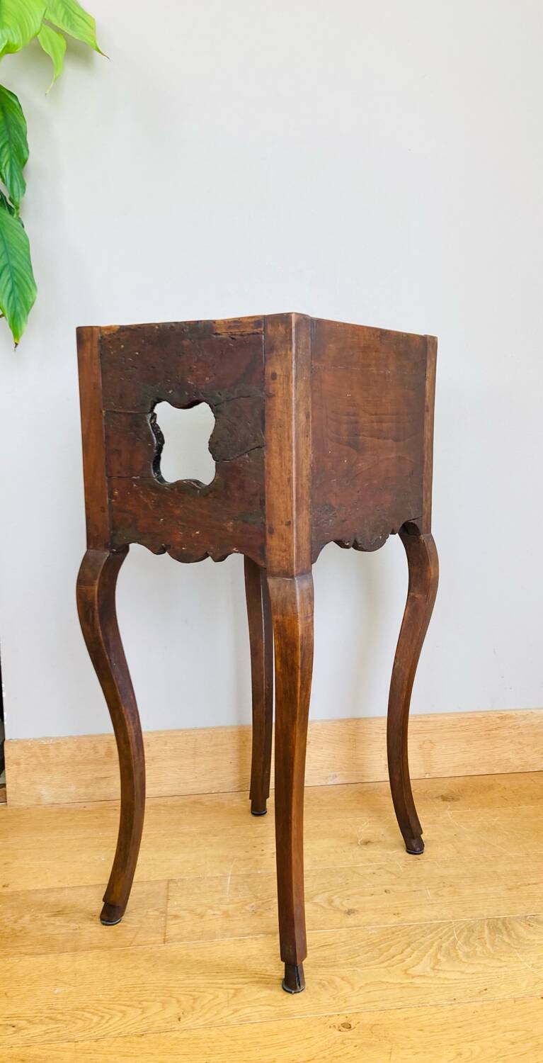 Louis XV bedside table or snack table, 18th century, quadrilobed side openings