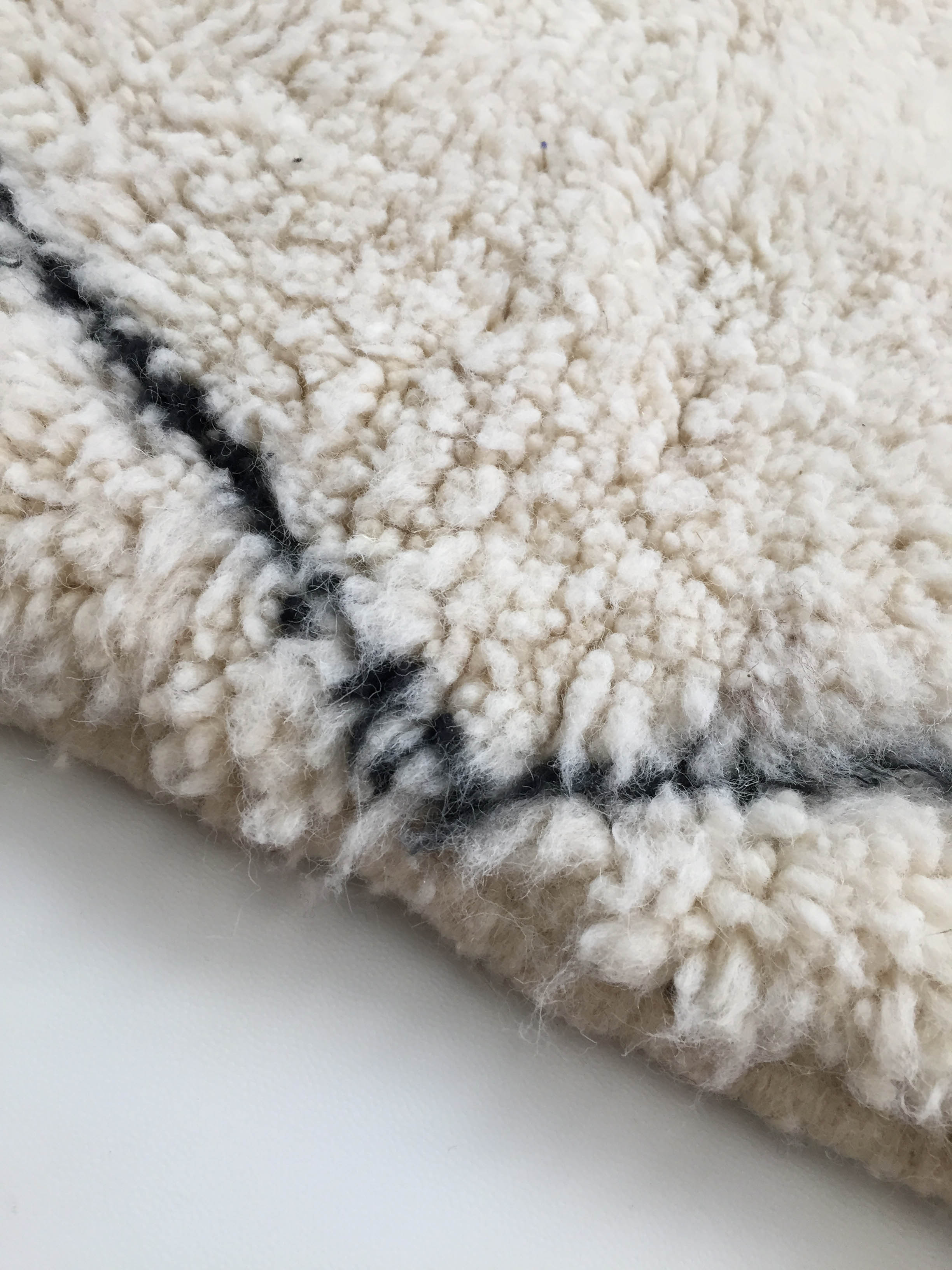 Moroccan Berber carpet blessed ouarain ecru with black abstract diamonds 154x116cm