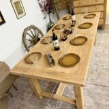 Farmhouse table with central extensions