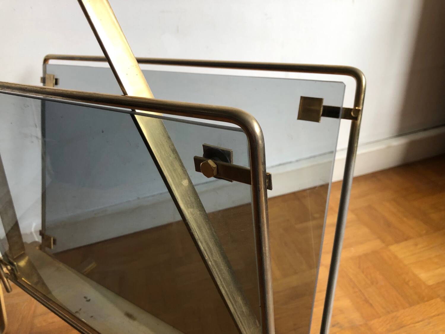 Jansen house style designer magazine rack