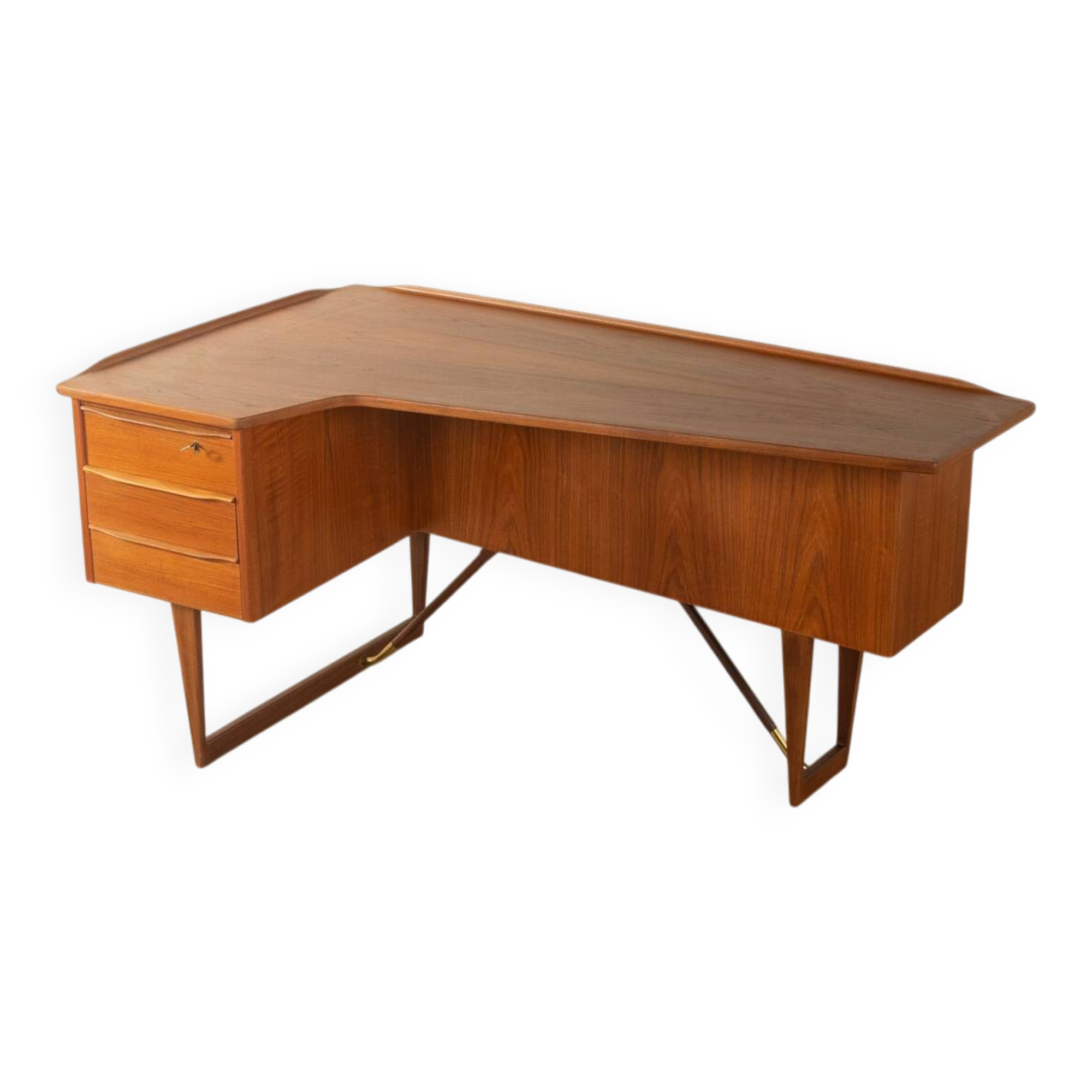 Boomerang Desk, Peter Løvig Nielsen