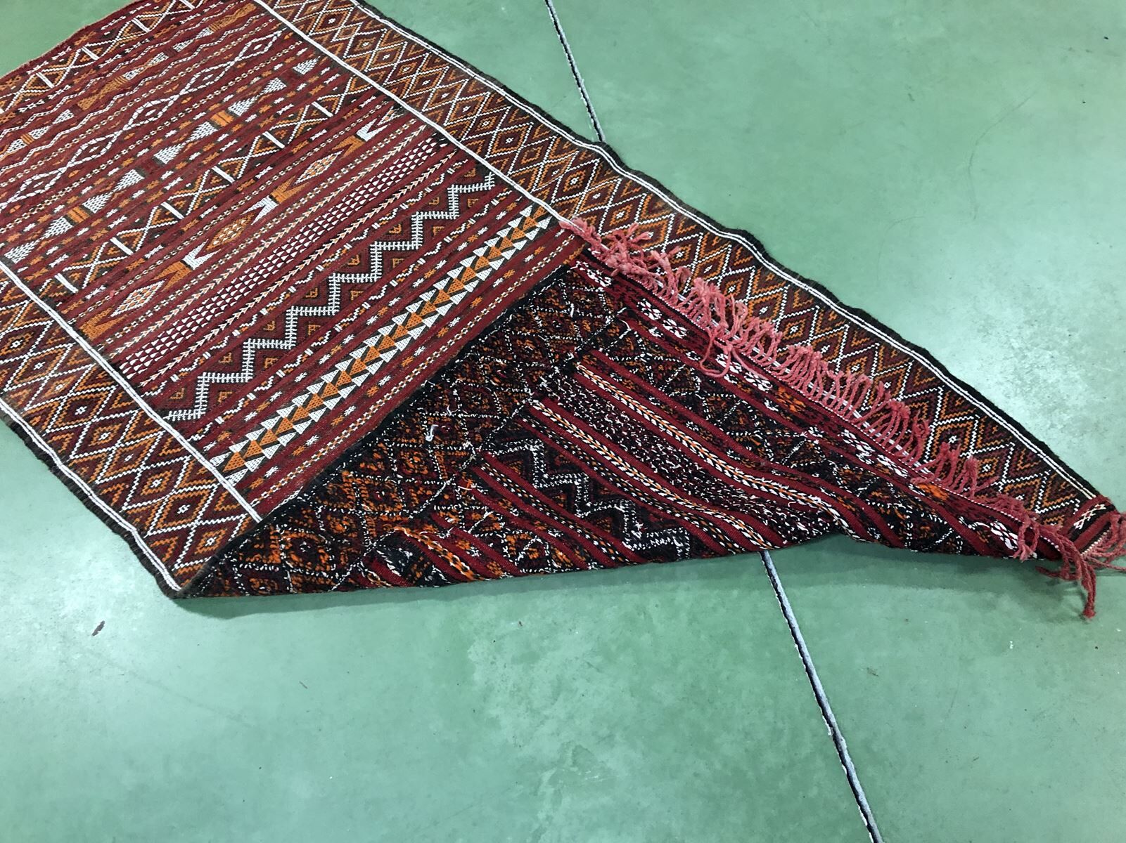 Wool berber carpet 190x95cm