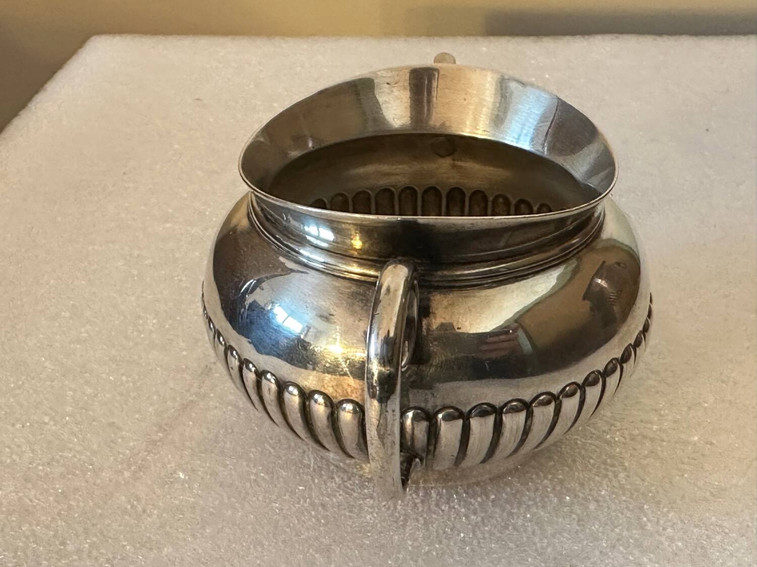 Solid silver sugar bowl - origin Great Britain around 1900