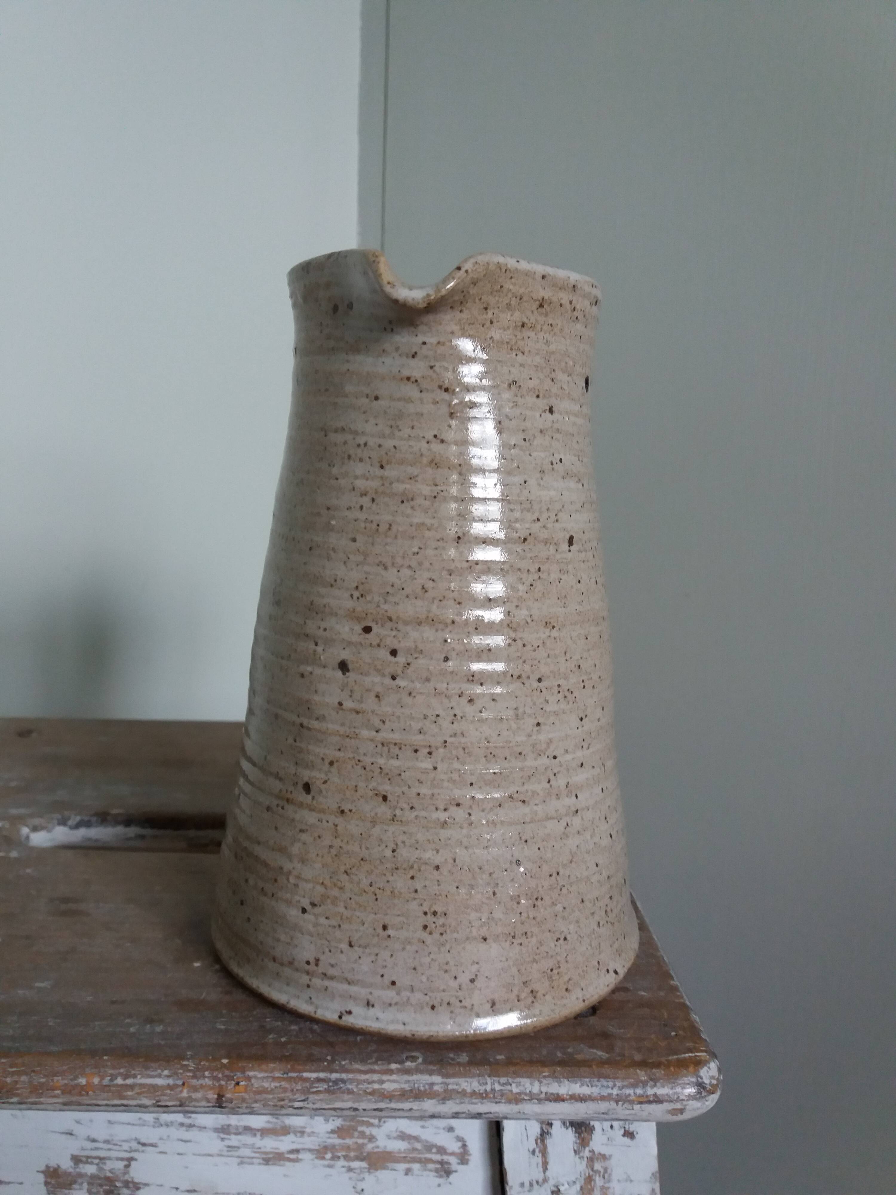 Fontgombault vase pitcher in turned sandstone