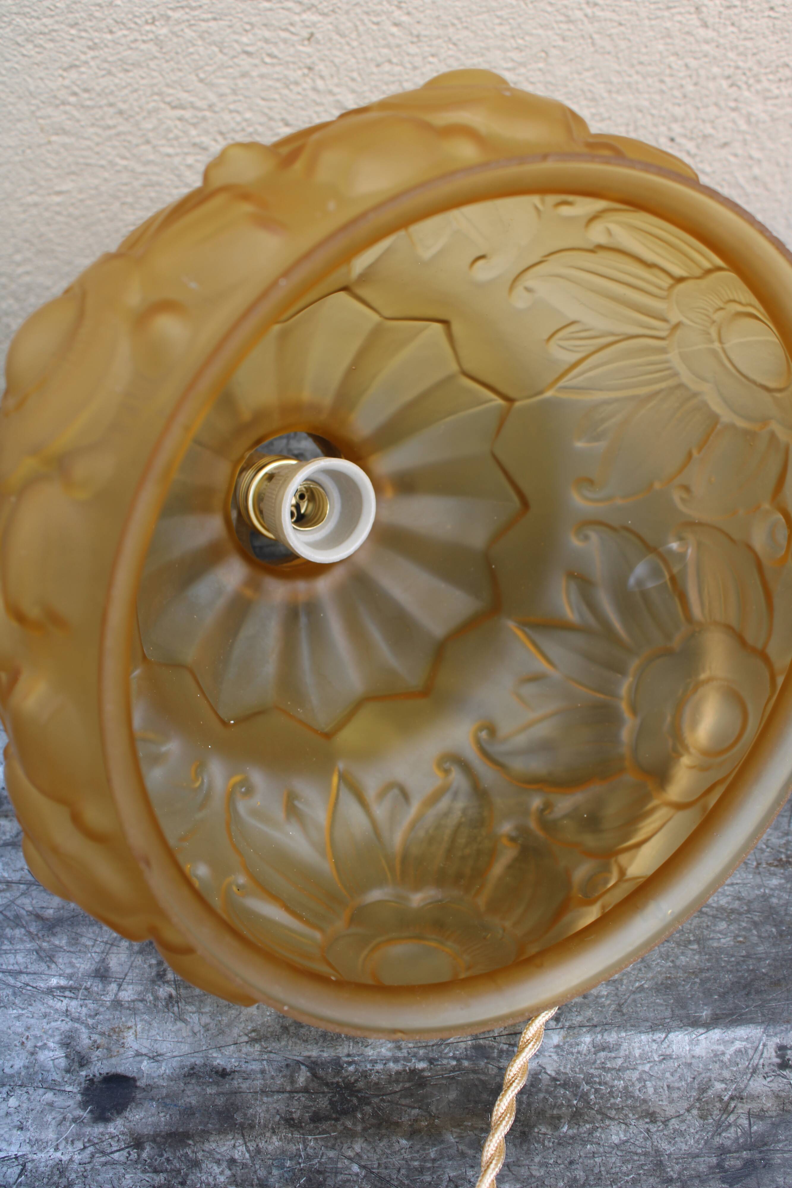 Art deco flower hanging lamp