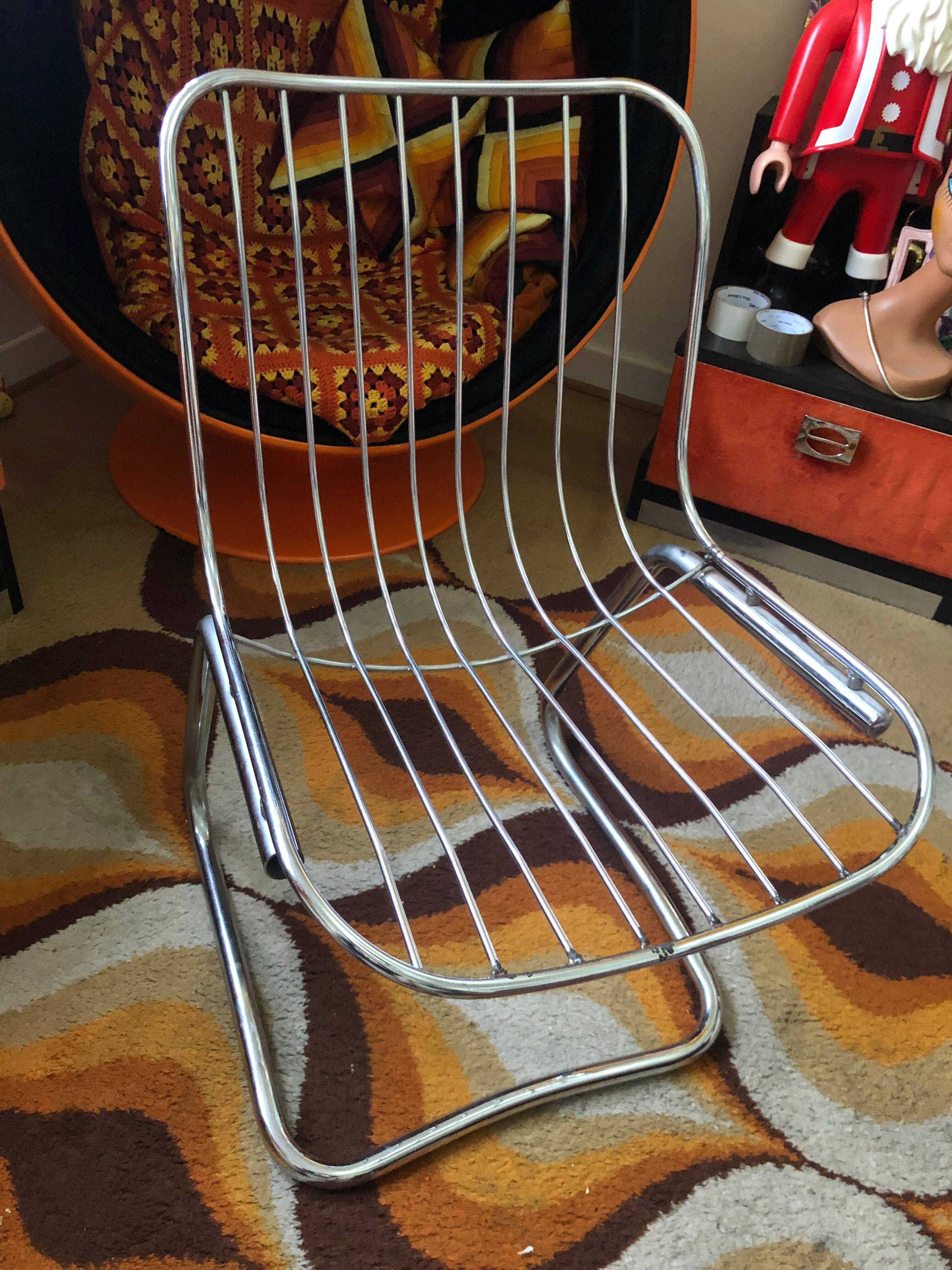 Vintage wired chair 70