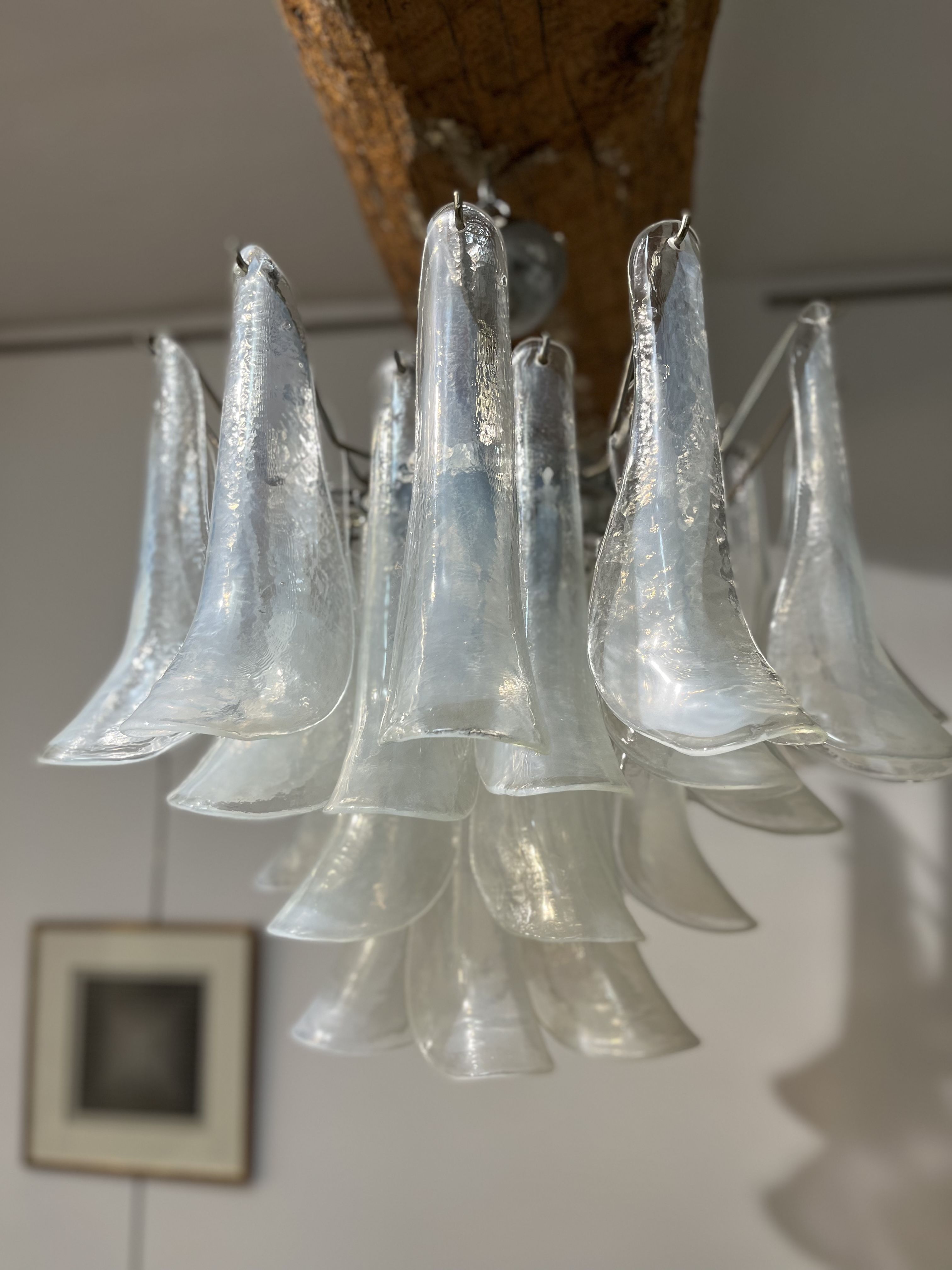 Pair of Murano chandeliers in petal by Paolo Venini