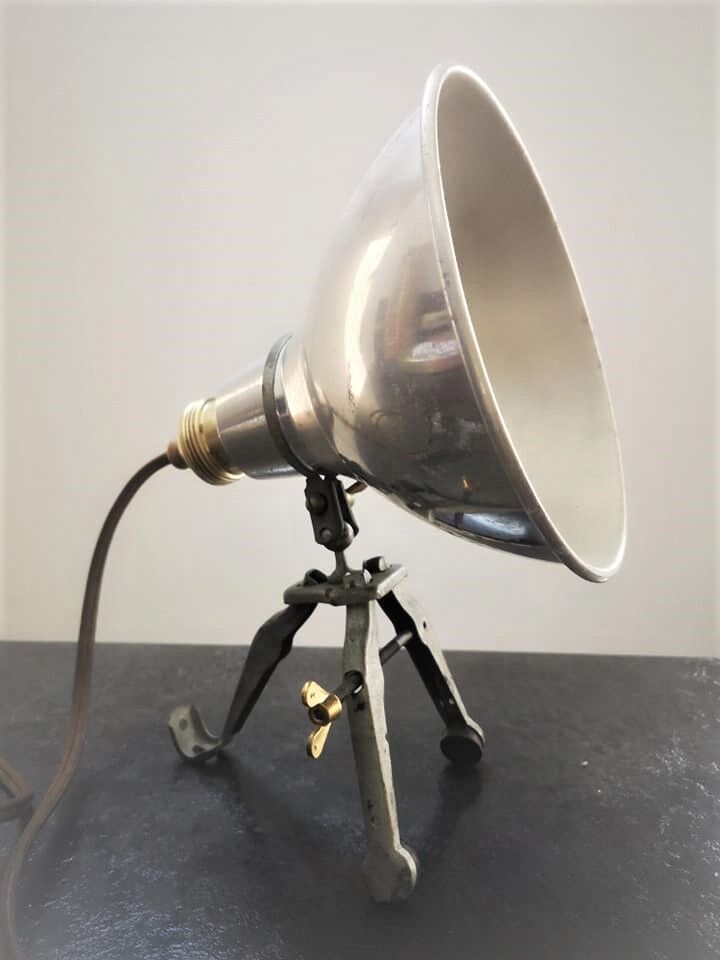 Industrial articulated work lamp