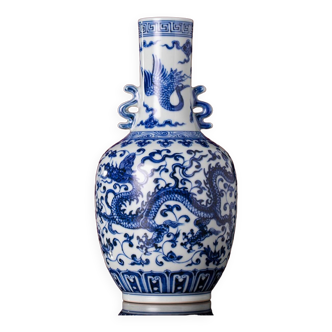 Ming Yongxuan Style Blue and White Porcelain Interlaced Floral Dragon Design Amphora Classic Craft