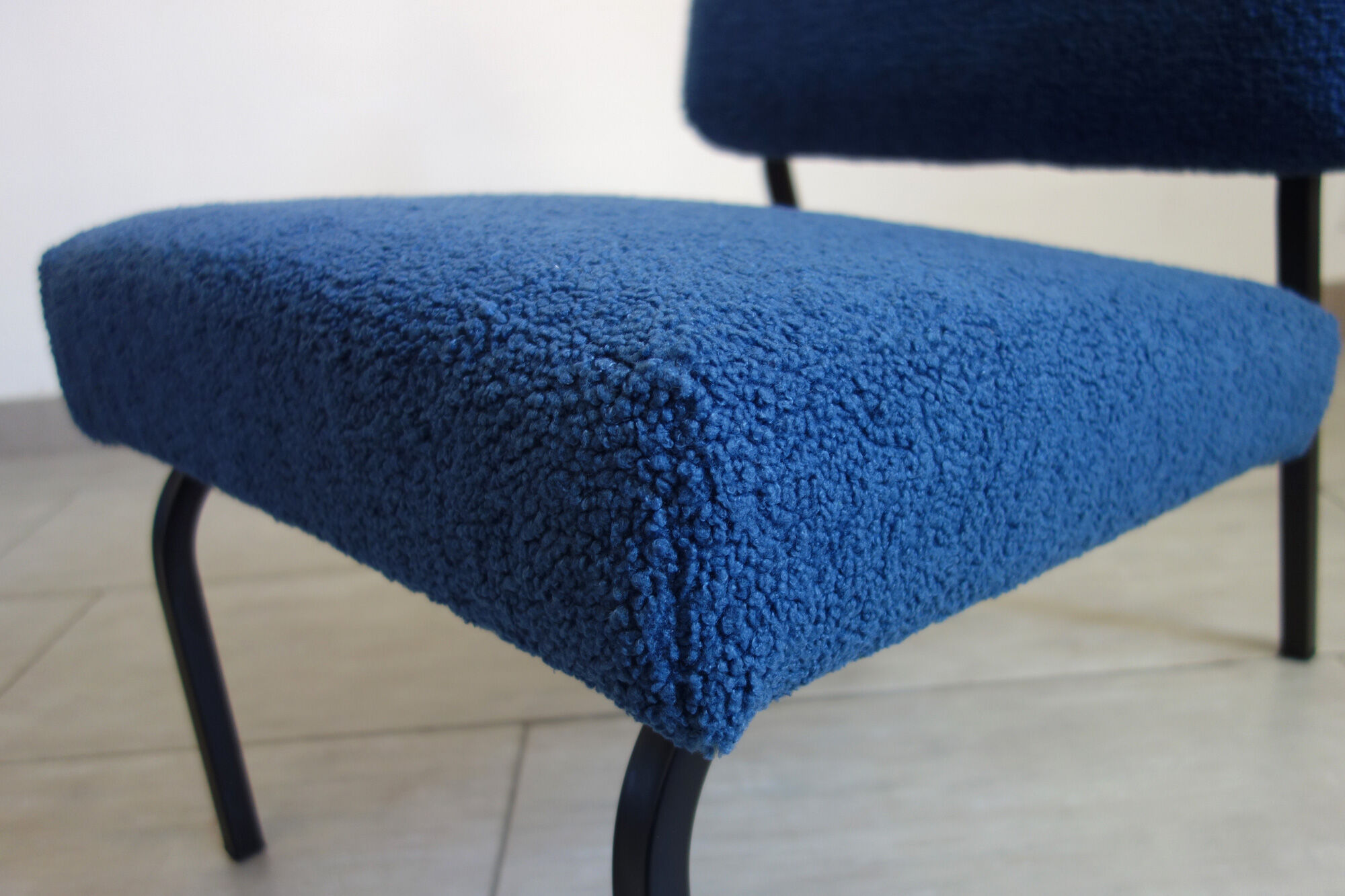 Pair of minimalist reupholstered seats from the 60s/70s