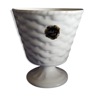 Porcelain cup delf is wit