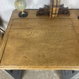 Retractable desk oak patina