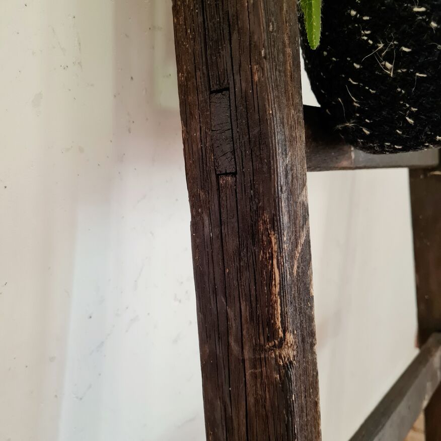 Echelle rustique 1 tronc de bois 4 barreaux