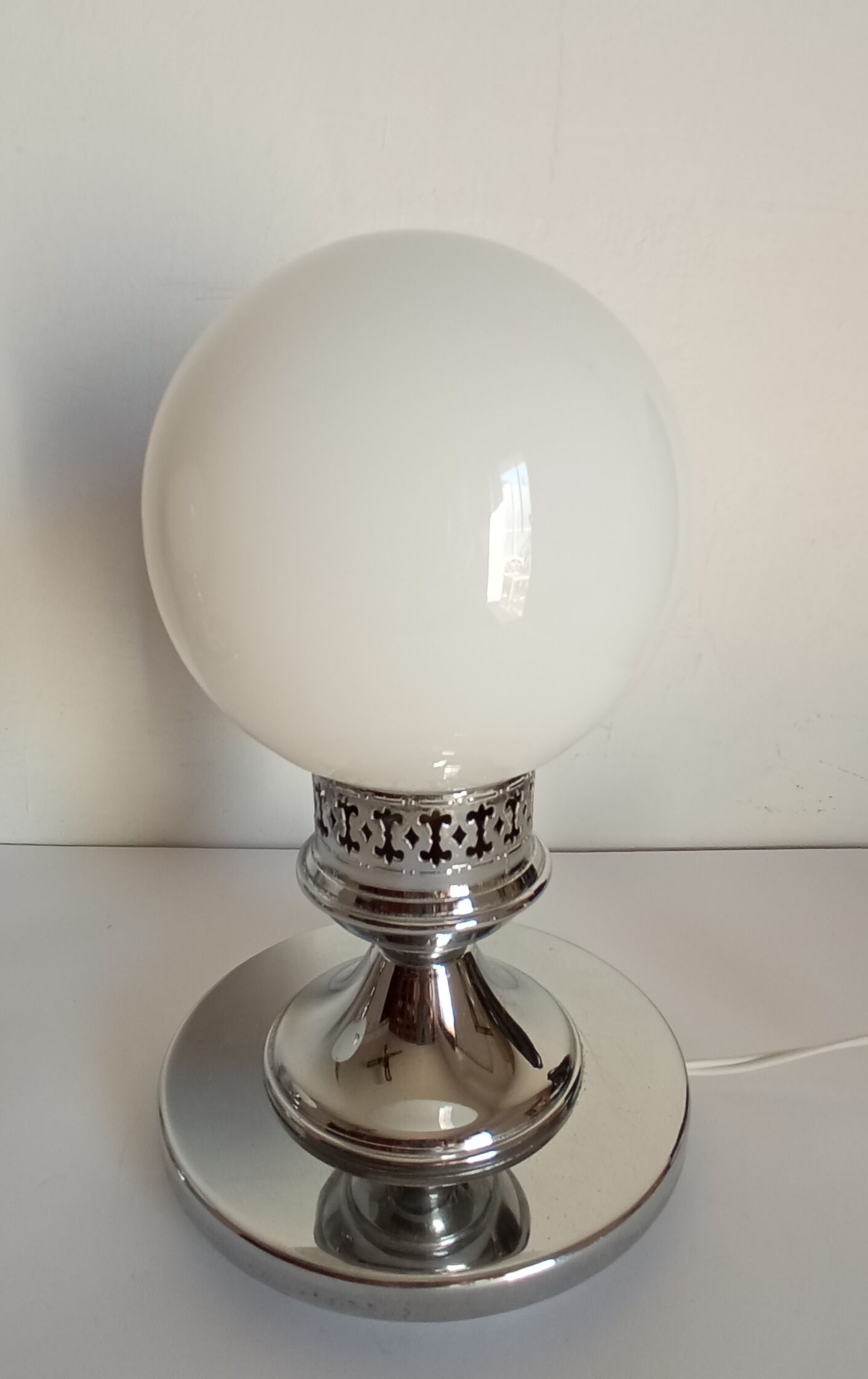 Pair of vintage bedside lamps
