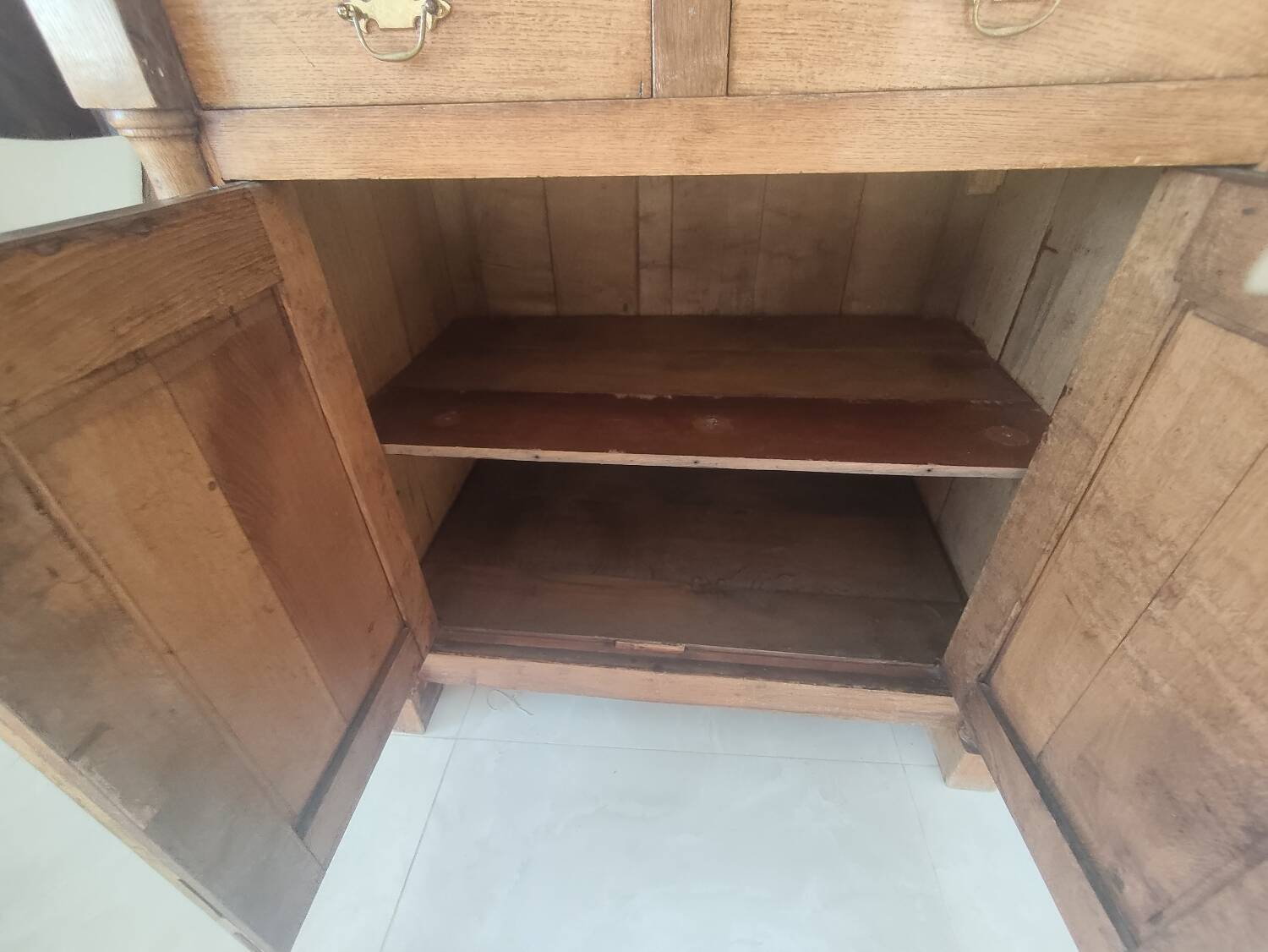 Parisian solid wood furniture