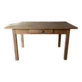 Farm table