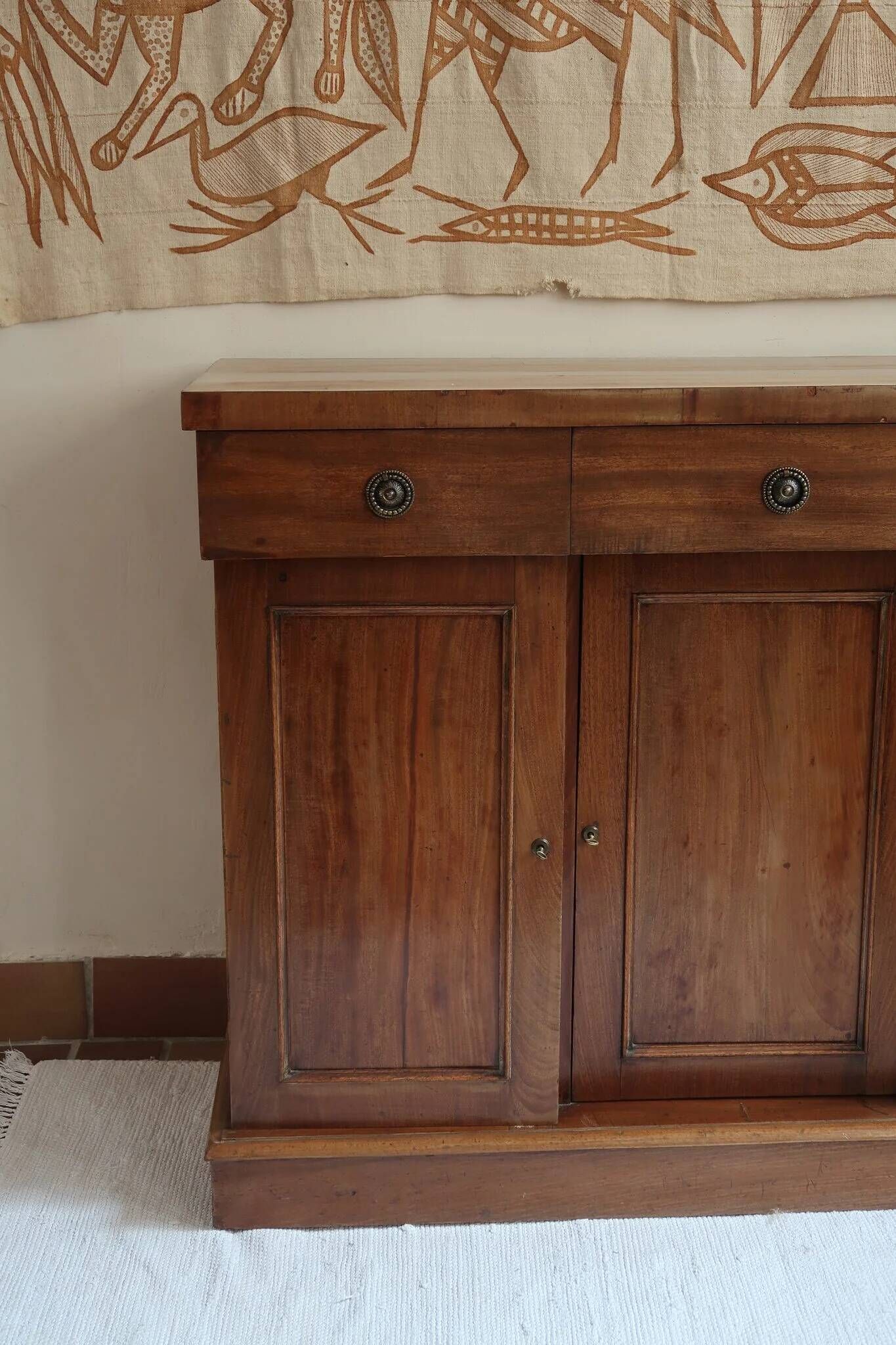 Walnut sideboard, 3 drawers and 3 doors, 1930s.