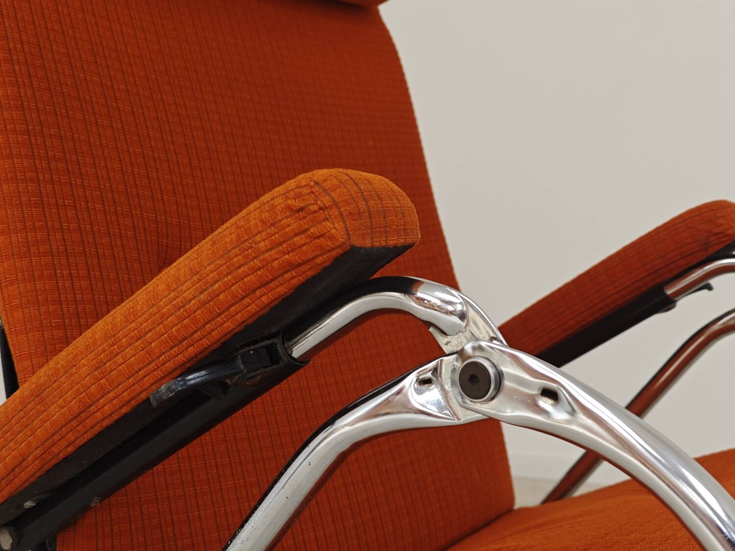 Indoor deckchair, Lama 70's orange deck chair