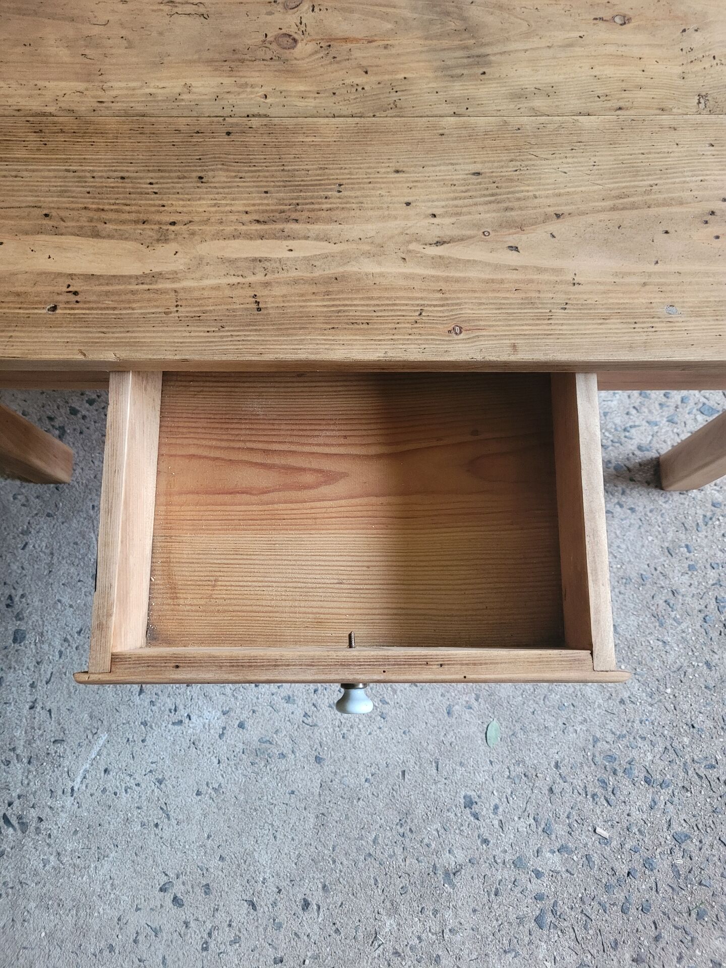 Table basse en bois massif