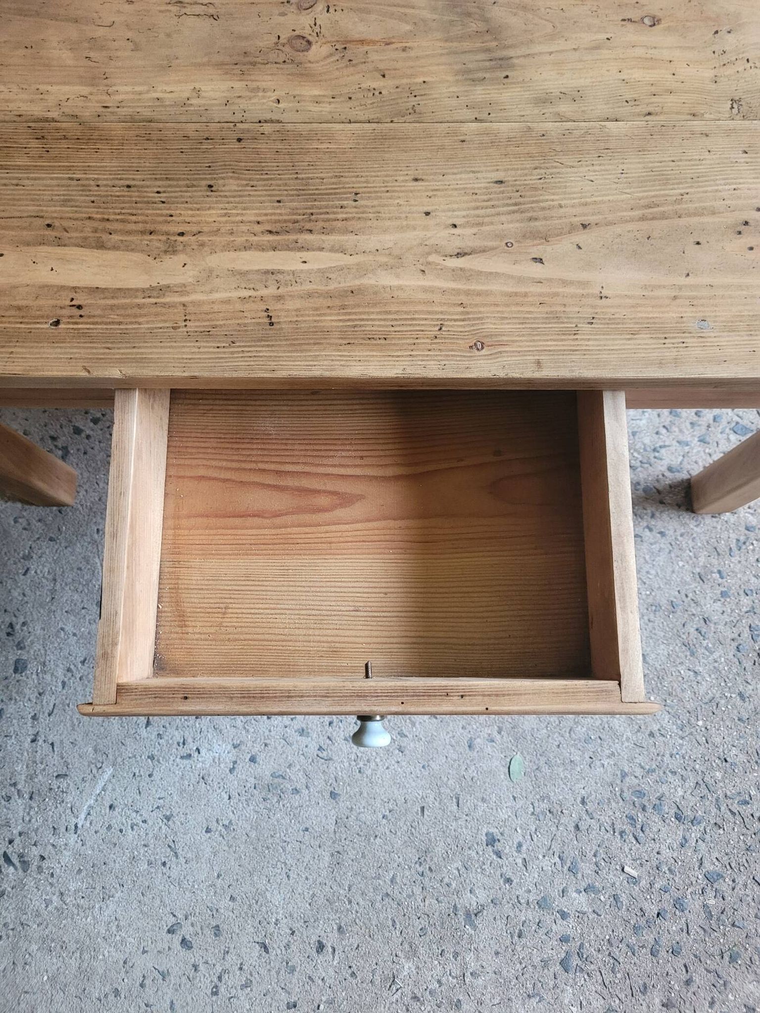 Table basse en bois massif