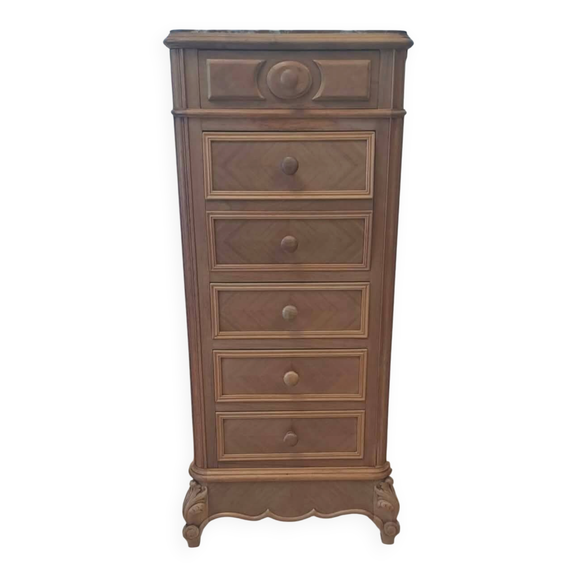 Oak chest of drawers