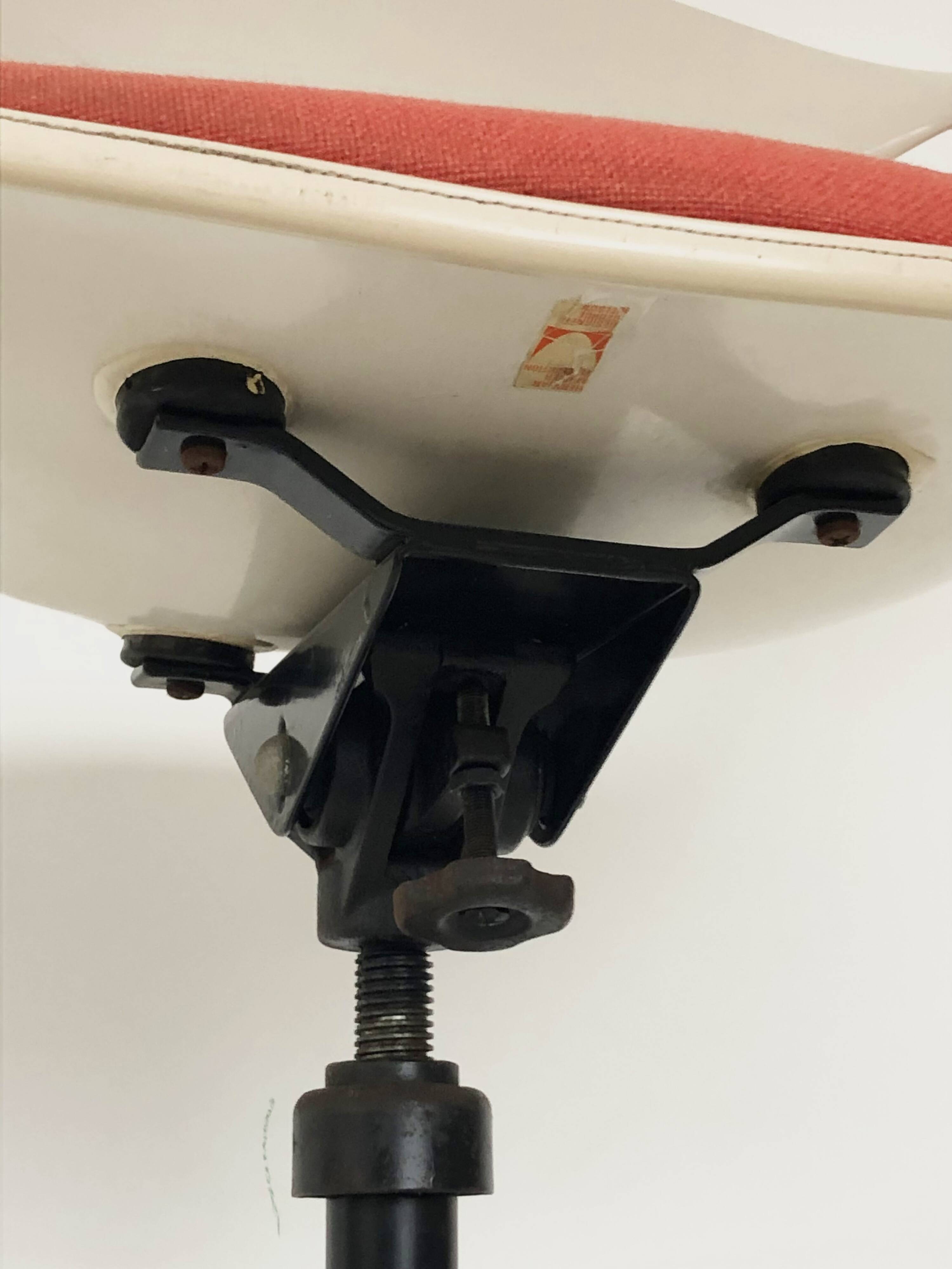 George Nelson daf chair