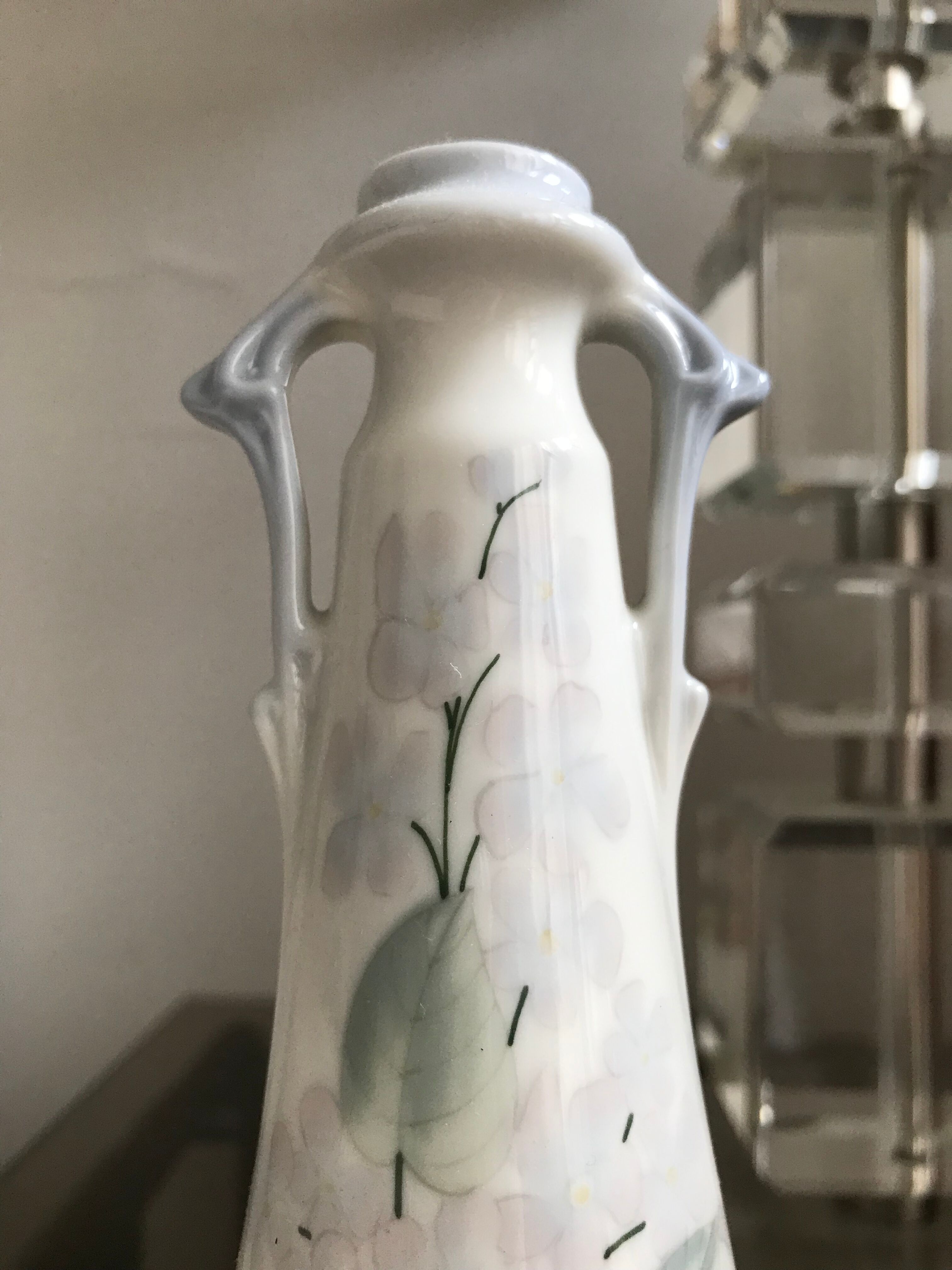 Art Nouveau vase with lila decoration, Galluba & Hofmann