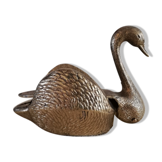 Regulated ashtray in the shape of a swan