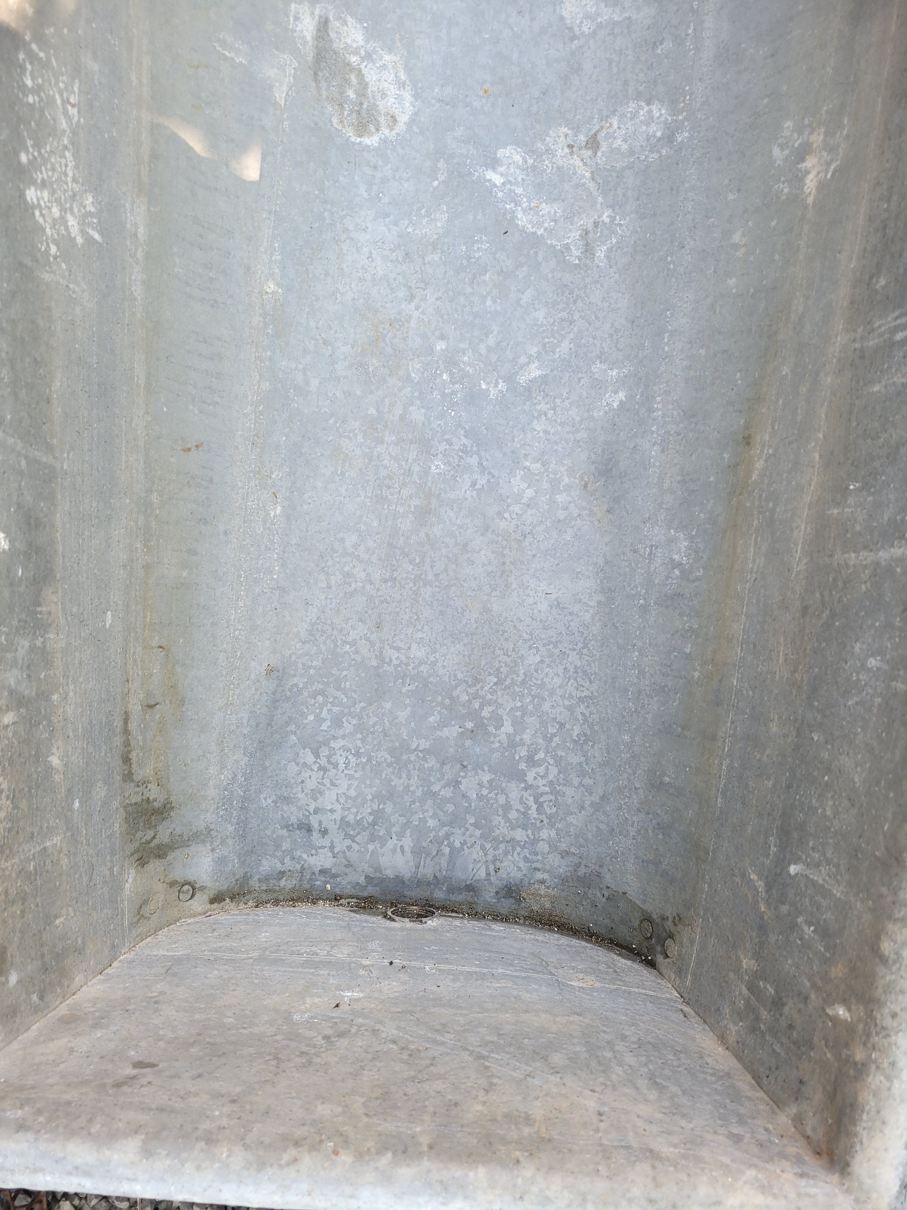Baignoire en zinc ancienne