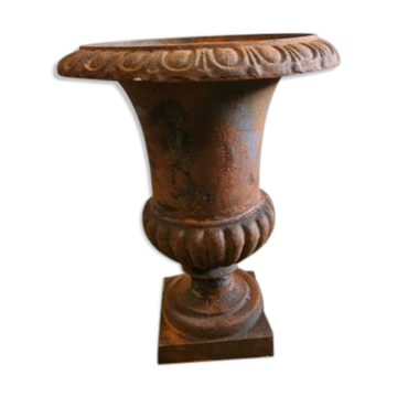 vase médicis en fonte