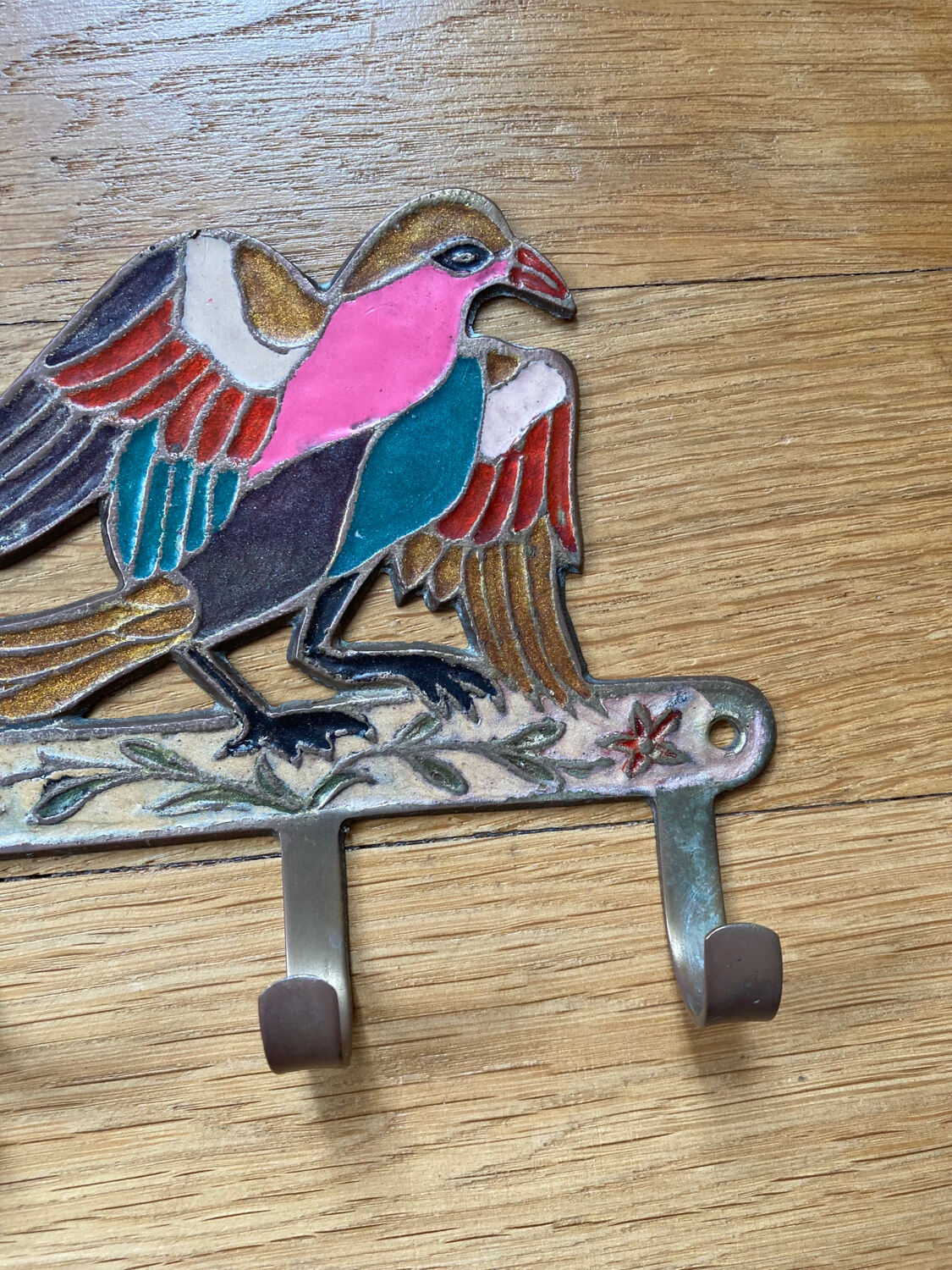 Hanging cloth bird brass