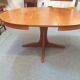 Table scandinave