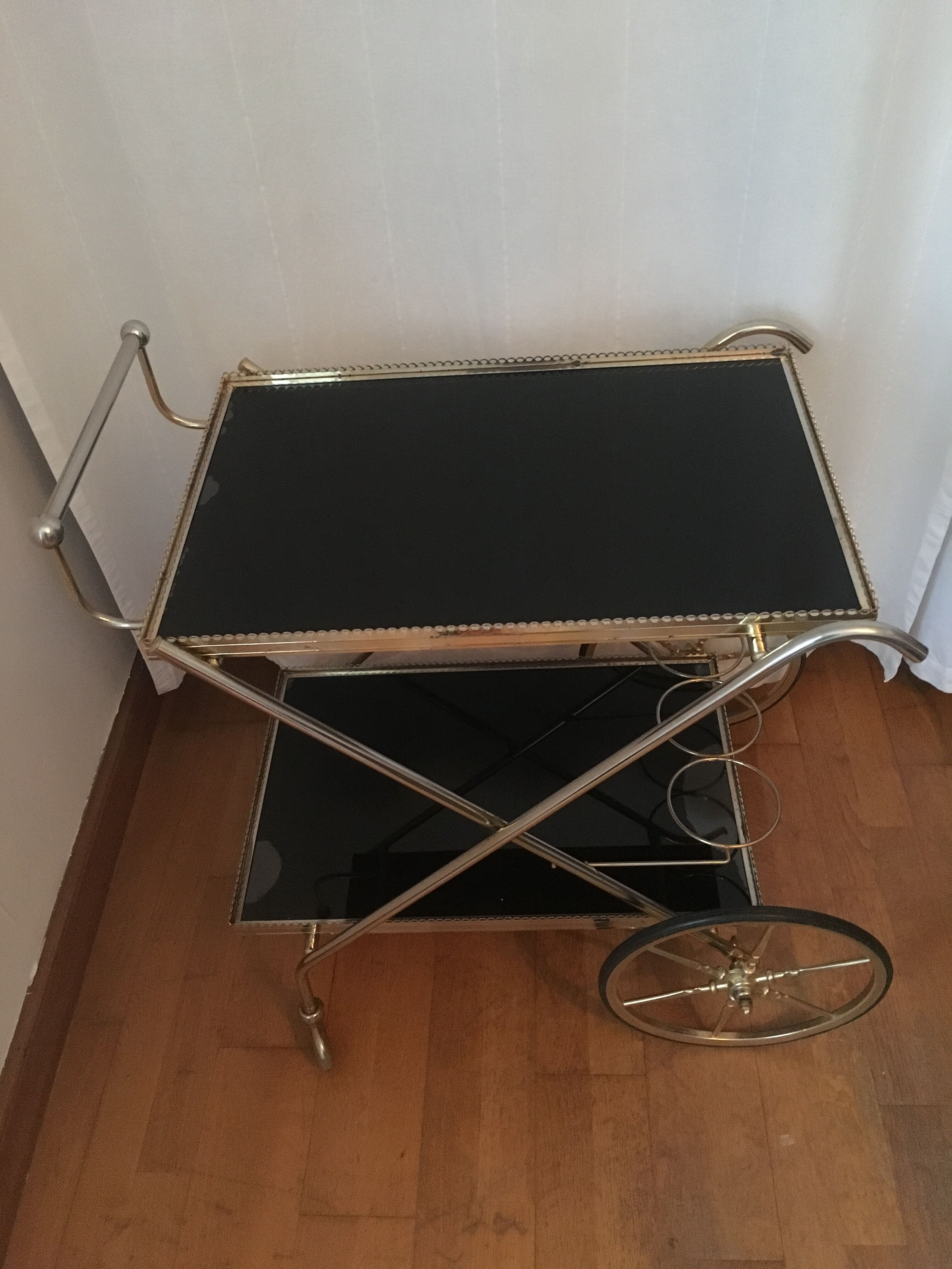 Vintage gold rolling dessert