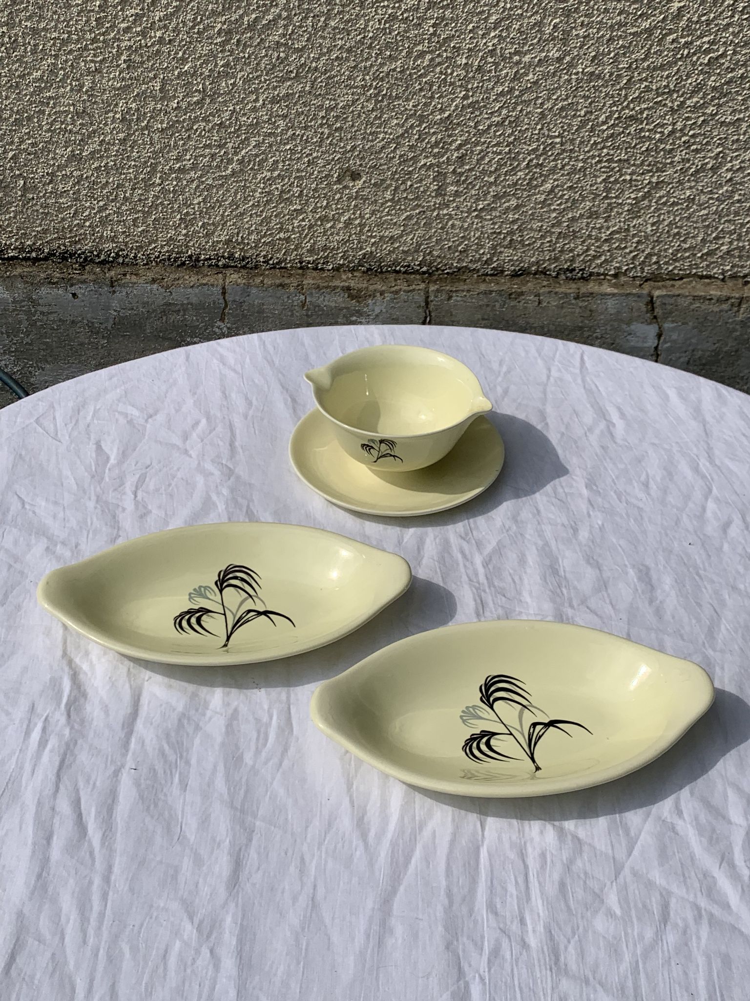 Two serving dishes and a gravy boat model las palmas in fine earthenware salins france vintage