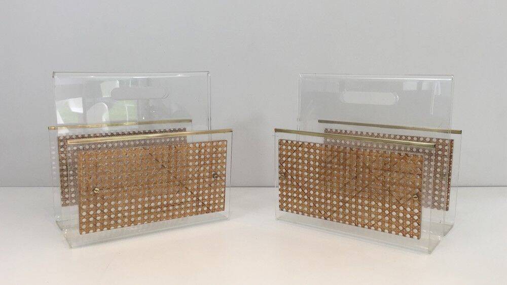 Pair of magazine racks in plexiglass, brass and inlaid caning in the style of Christian Dior and Gabriella Crespi