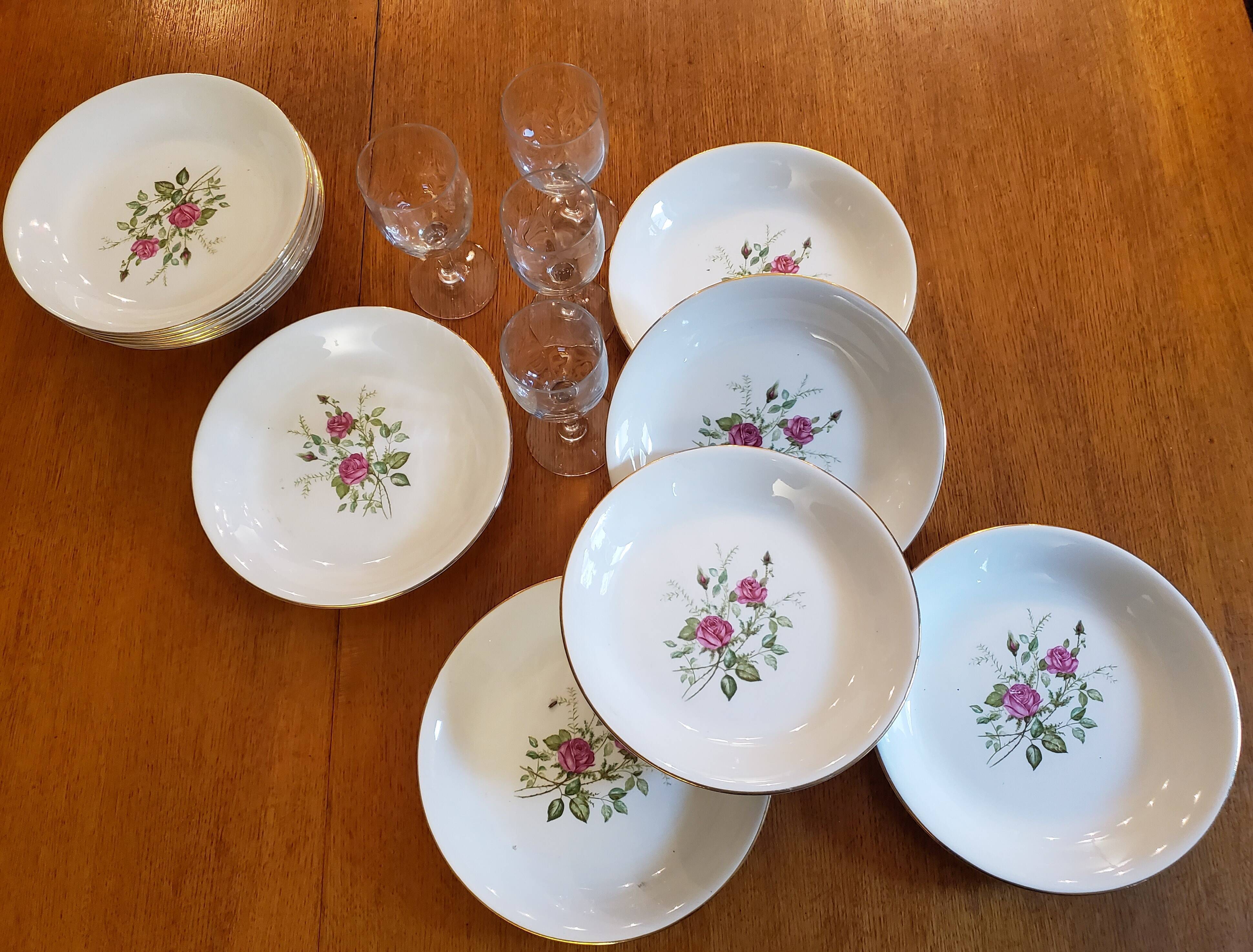 Pompadour 60's collection hollow plates