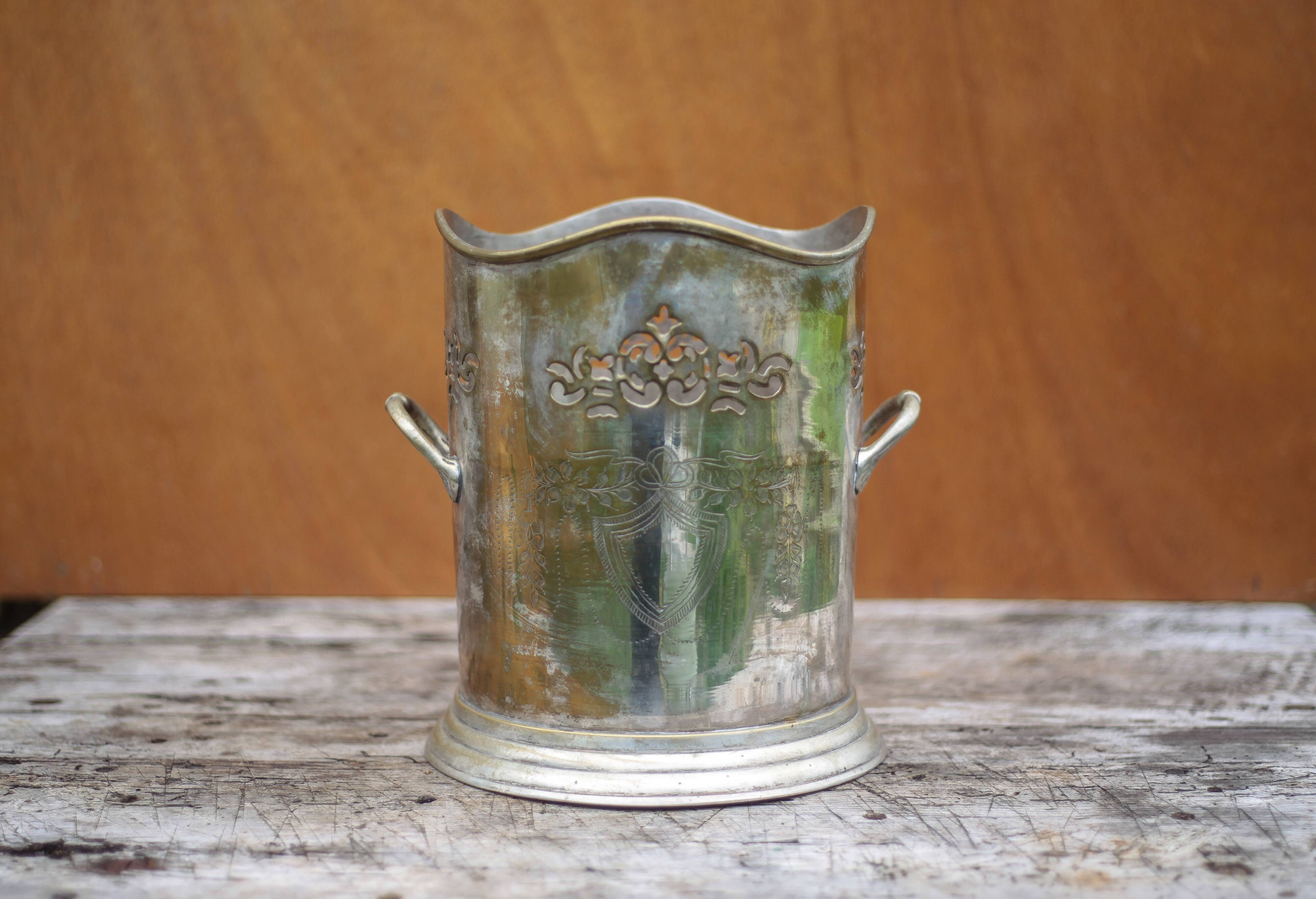 Vintage champagne bucket, silver metal champagne bucket, tableware