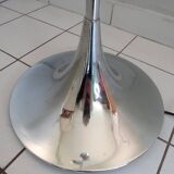 Eyeball floor lamp with tulip base