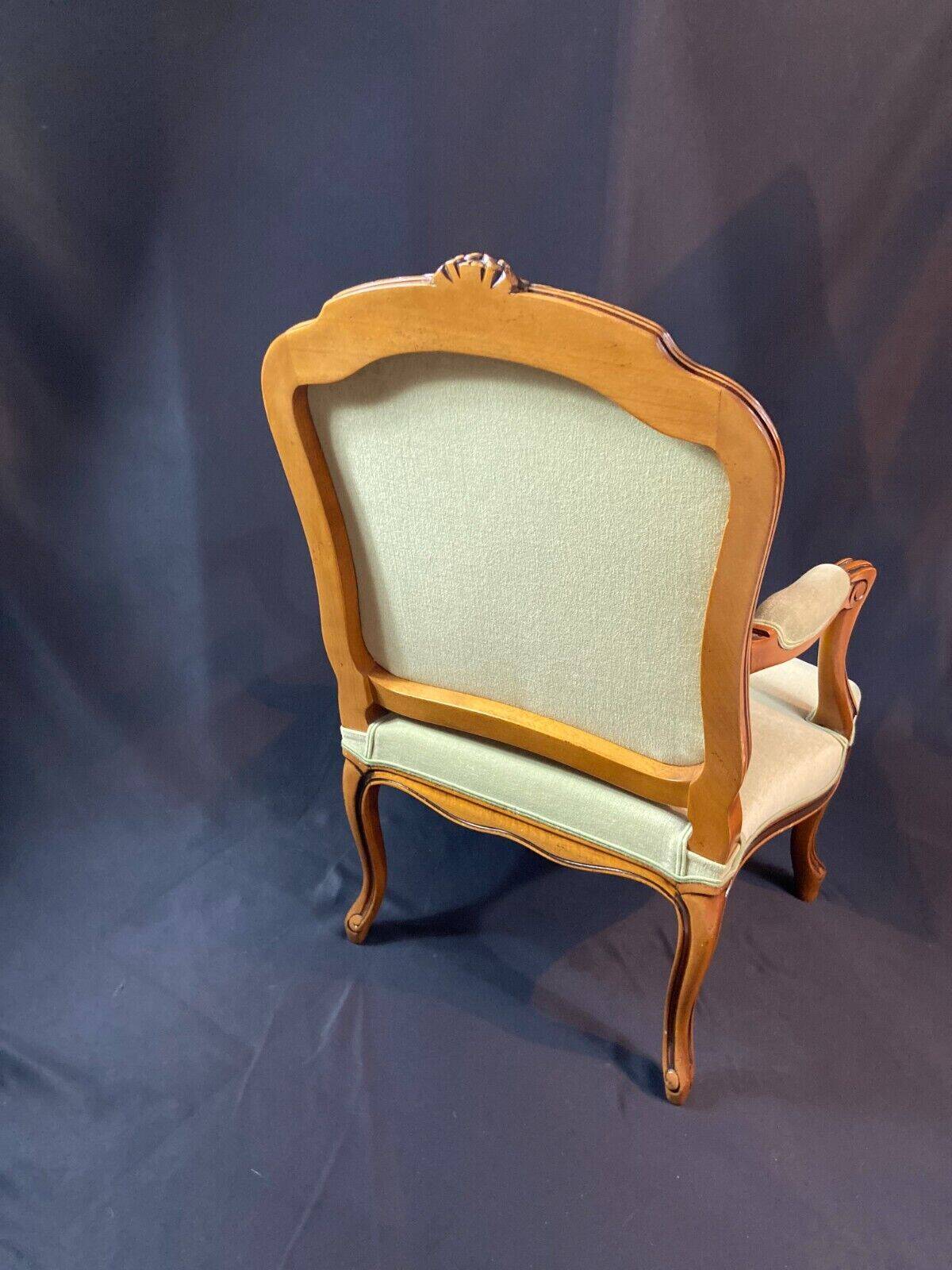 Large Queen-style back armchair in solid cherry wood, Louis XV style