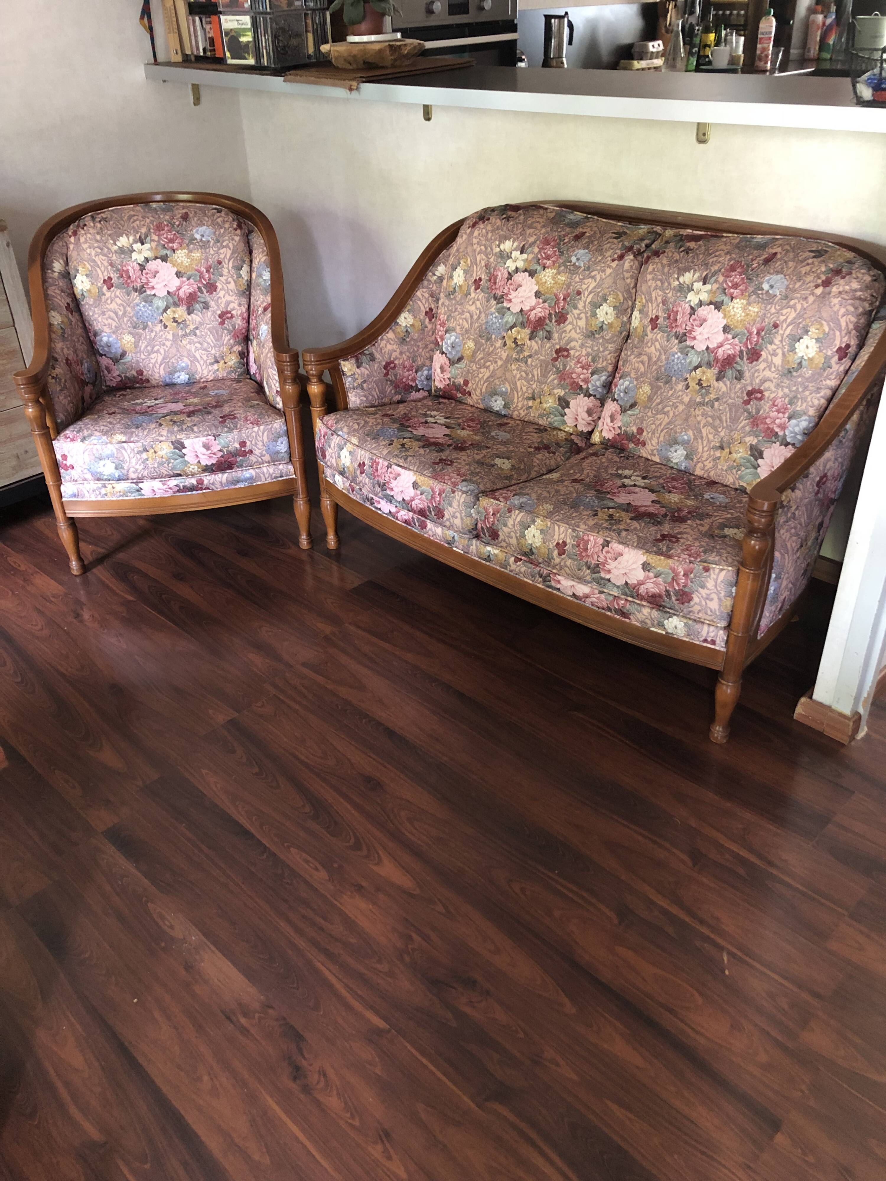 Lot of vintage sofa and armchair with floral patterns.