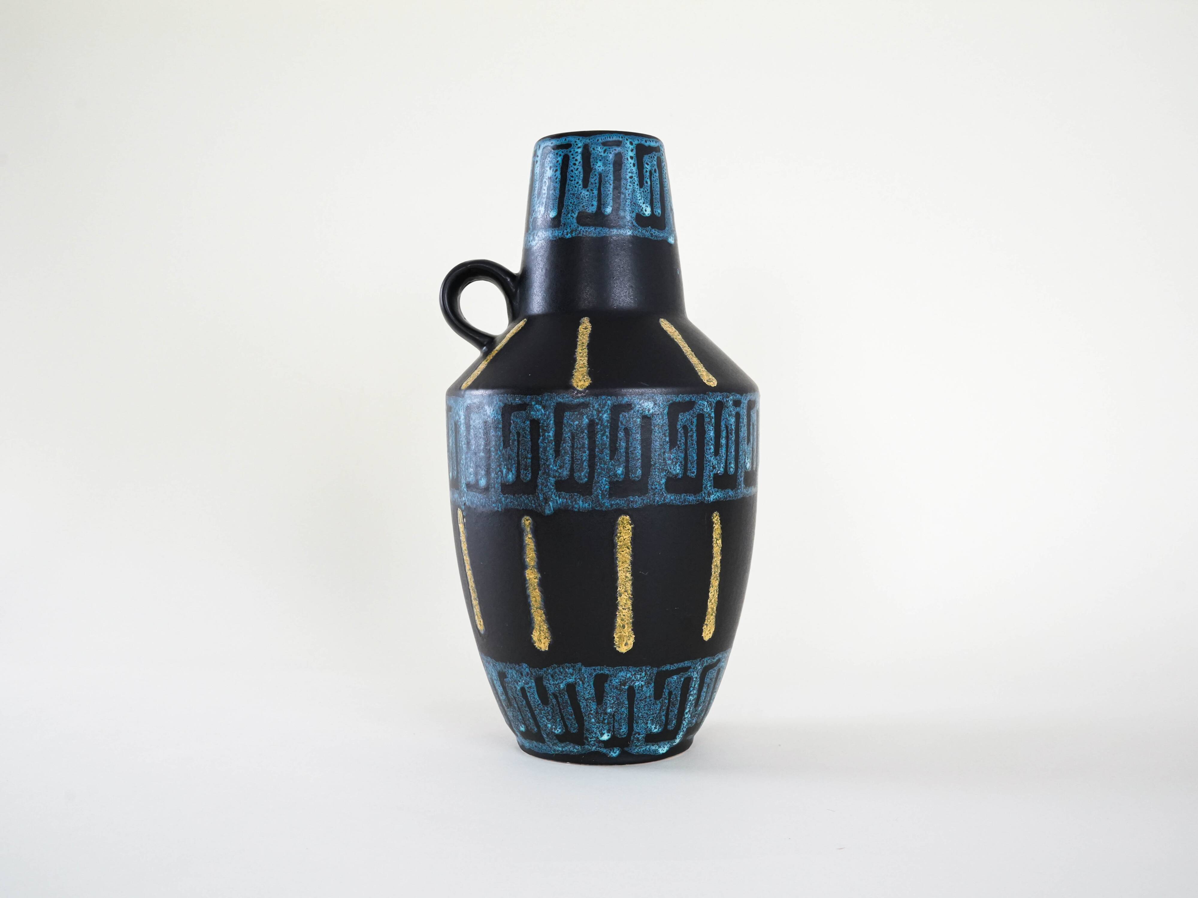 Ceramic vase, German design, 1980s, manufacturer: West Germany