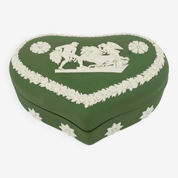 Boîte à couvercle en jasperware Wedgwood verte et blanche forme coeur