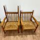 Paire de fauteuils en bois et paille