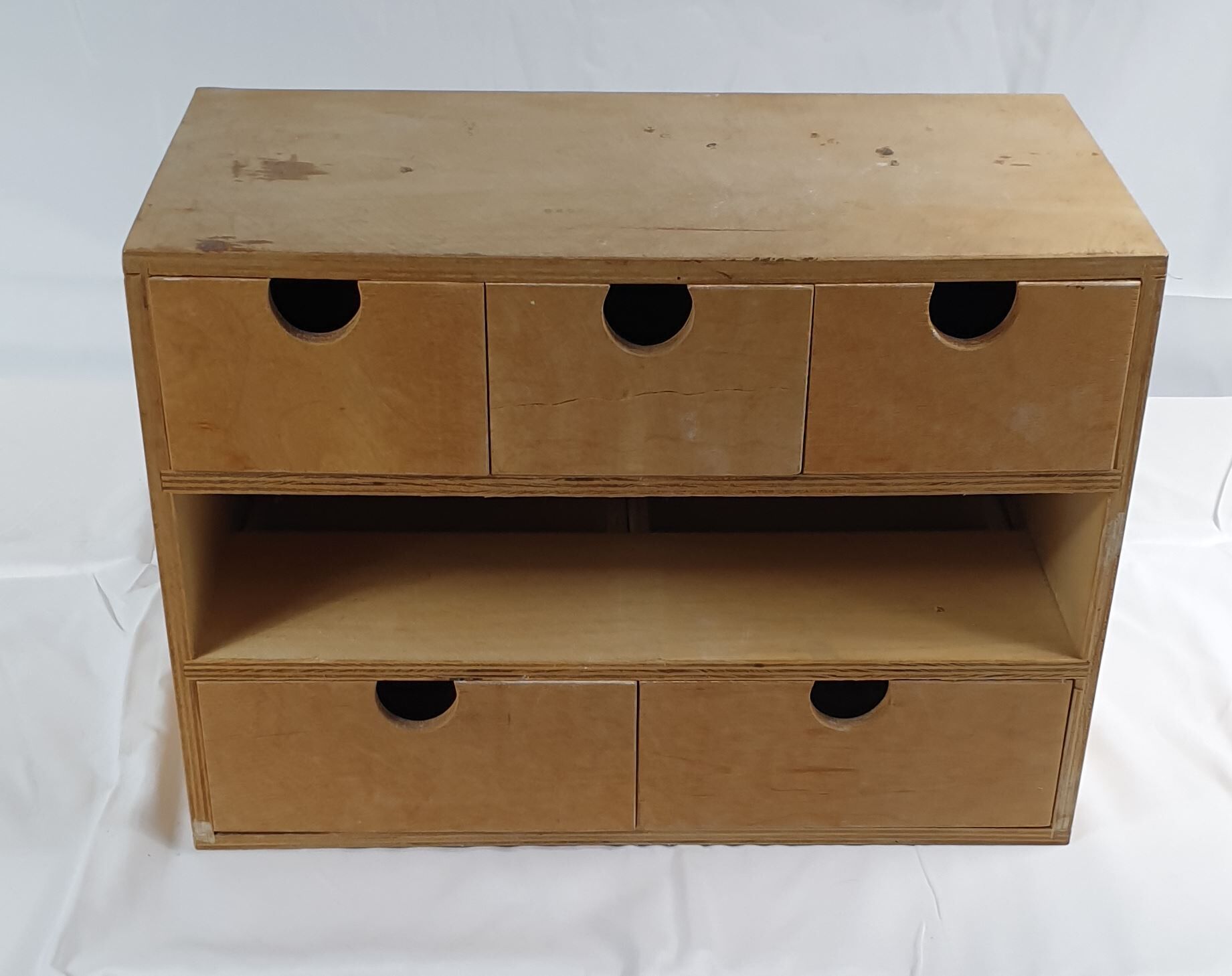 Cabinet with 5 drawers