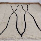 Traditional handmade Berber rug, size 150 x 250 cm