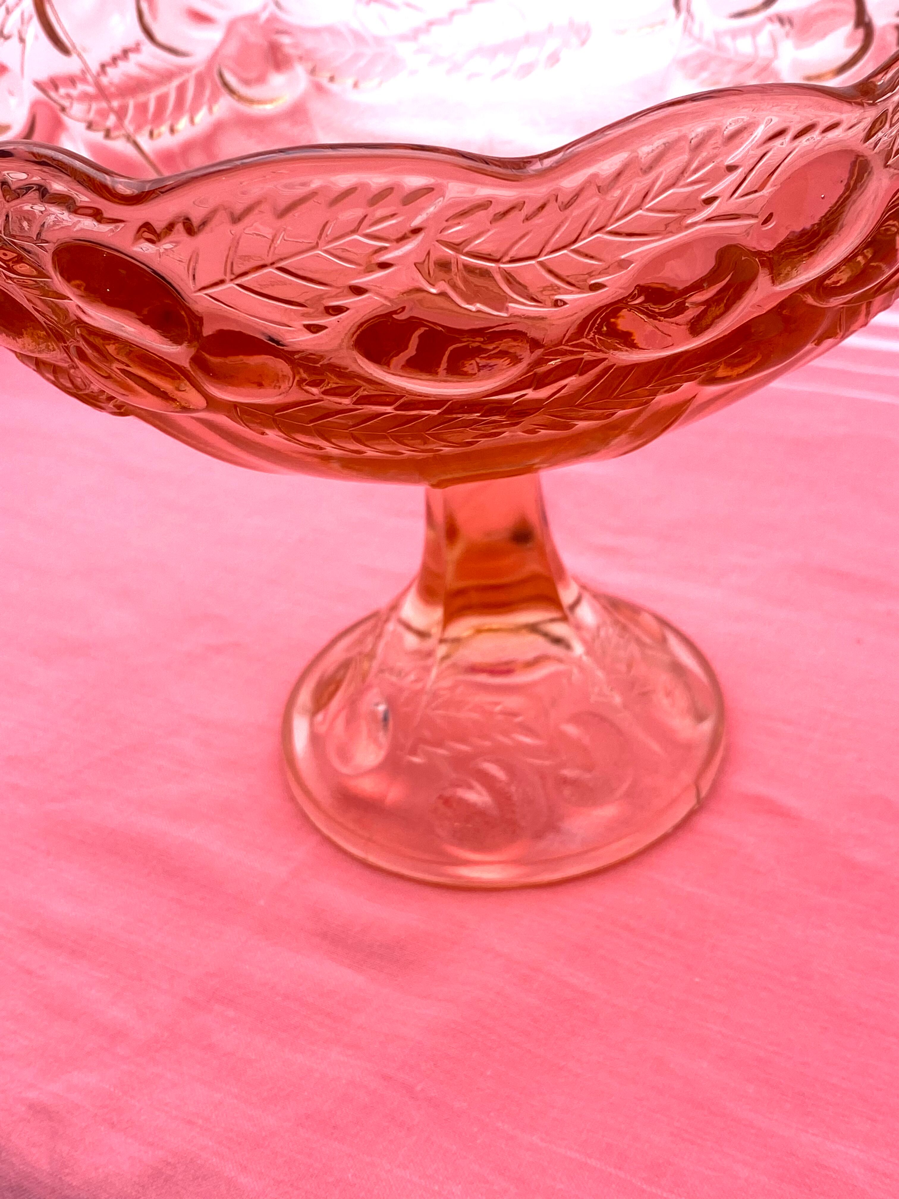 Cup mounted on foot patterns fruit glass pink
