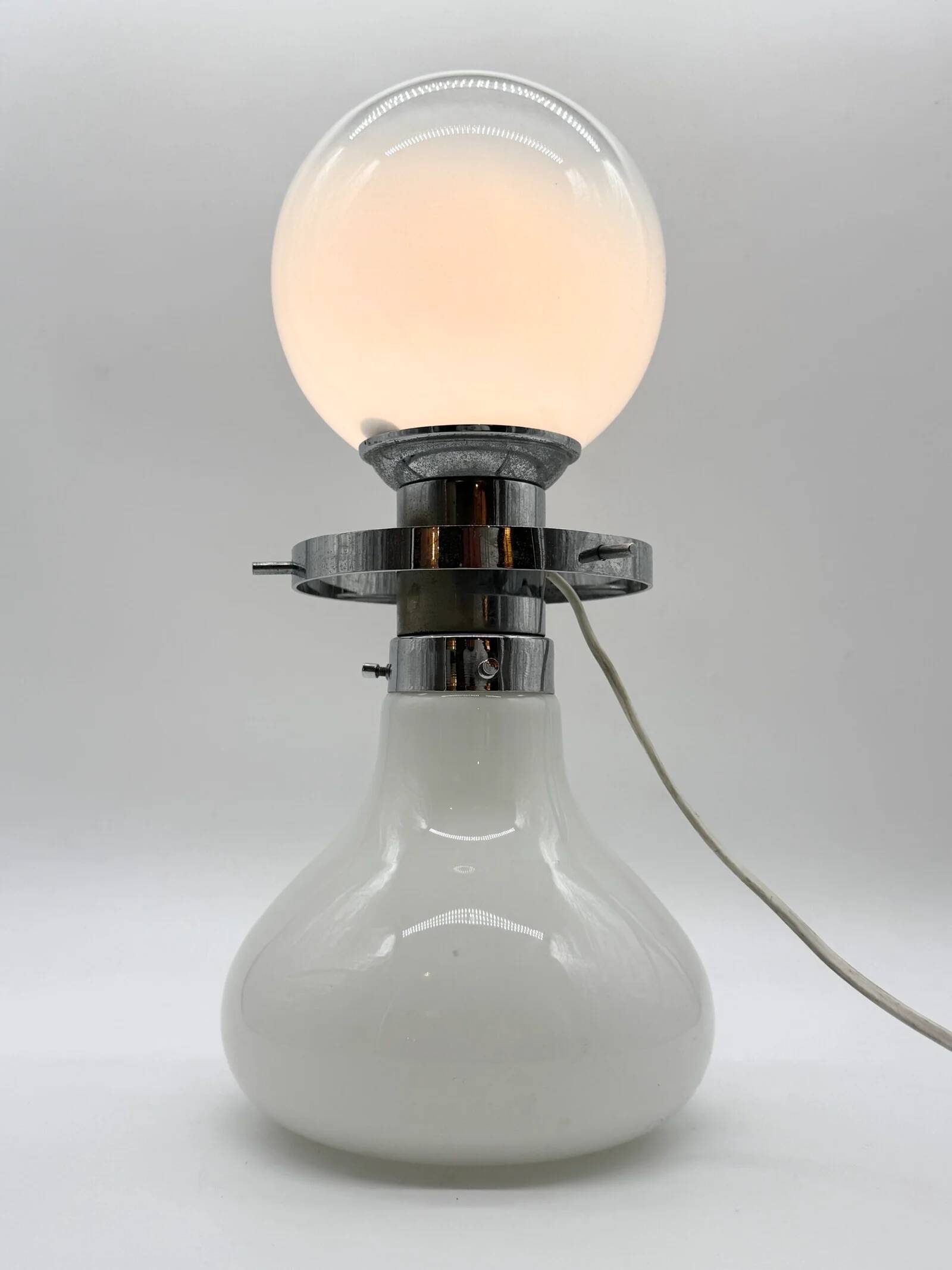 "Space Age" chrome table lamp, Italy 1970s