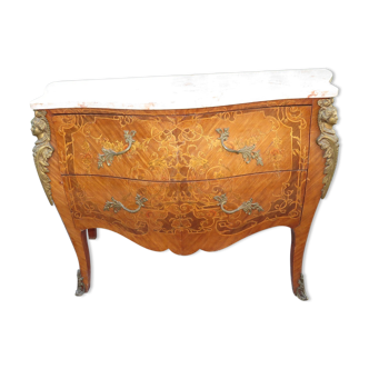 Commode style Louis XV